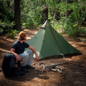 Lựa chọn lều cắm trại 1 người để tận hưởng trọn vẹn chuyến đi.
