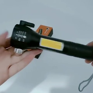 1.1. Sự khác biệt giữa Ánh sáng định hướng và Ánh sáng tỏa (Spotlight vs Floodlight)